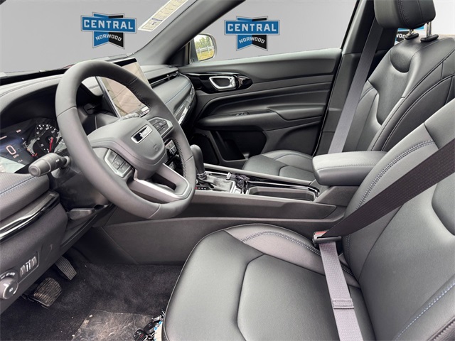 2025 Jeep Compass Limited photo 8