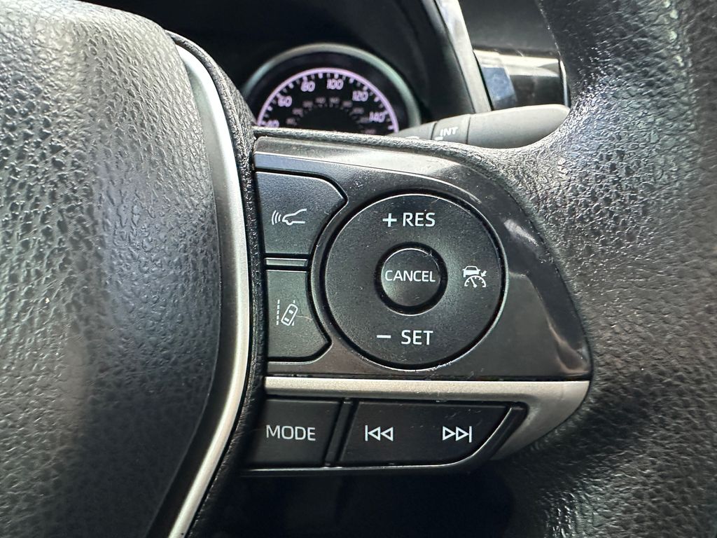 2021 Toyota Camry LE photo 21