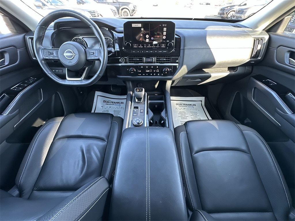 2023 Nissan Pathfinder SL photo 21