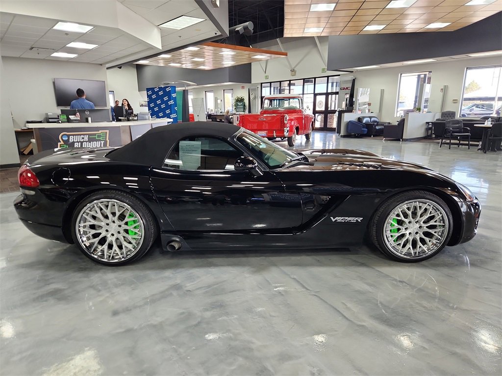 Dodge Viper SRT10 photo 3