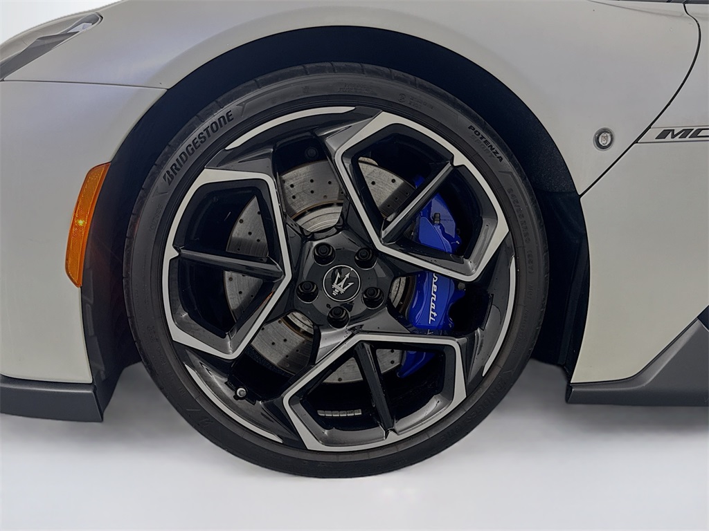 2023 Maserati MC20 Base photo 24