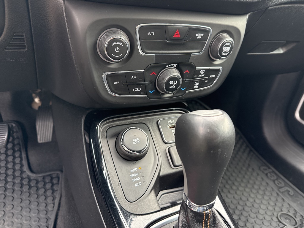 2020 Jeep Compass Limited photo 10