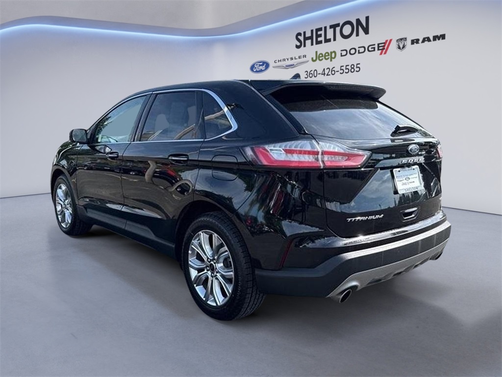 2024 Ford Edge Titanium photo 3