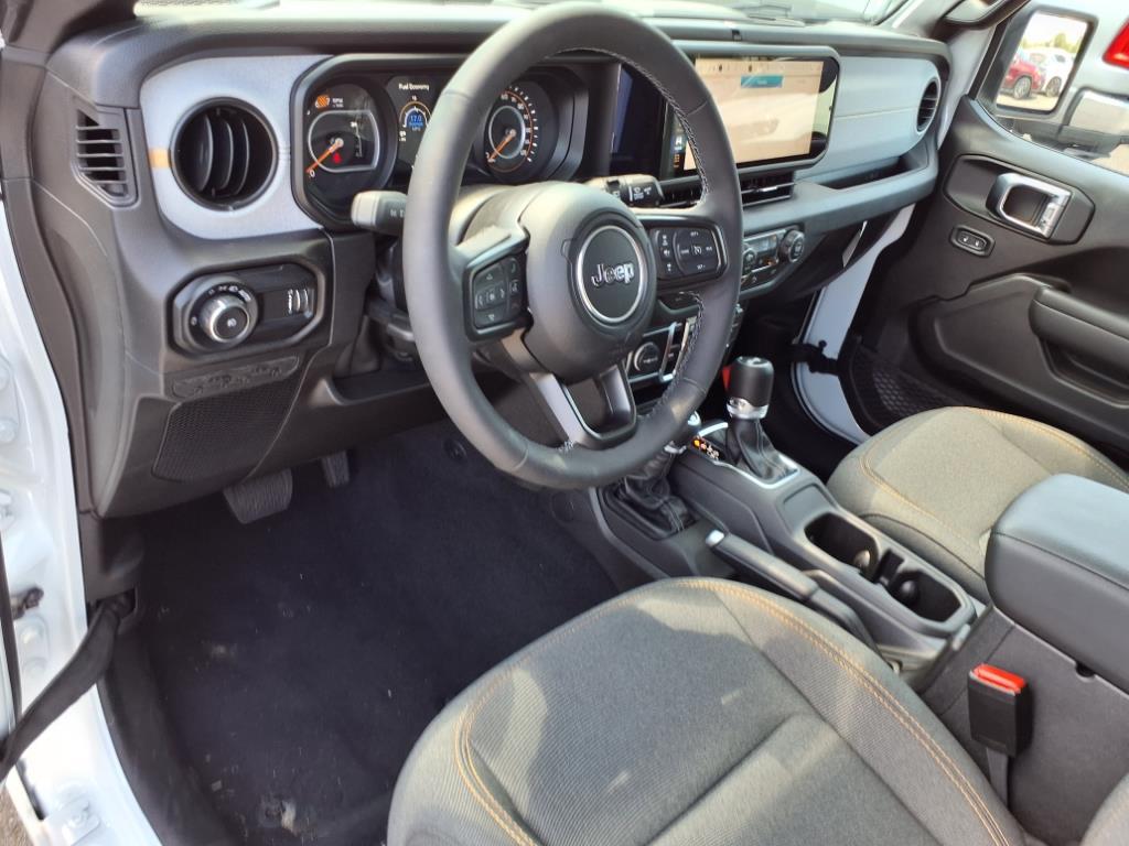 2025 Jeep Wrangler Sport S photo 4