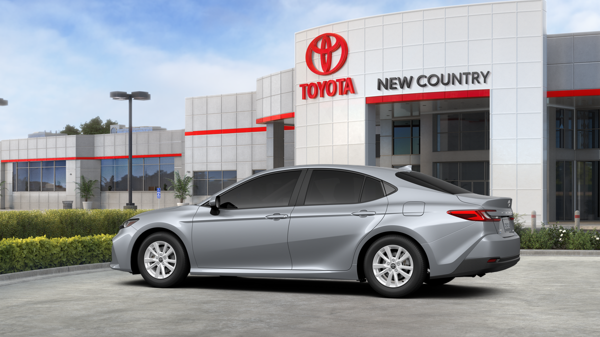 2026 Toyota Camry LE photo 4