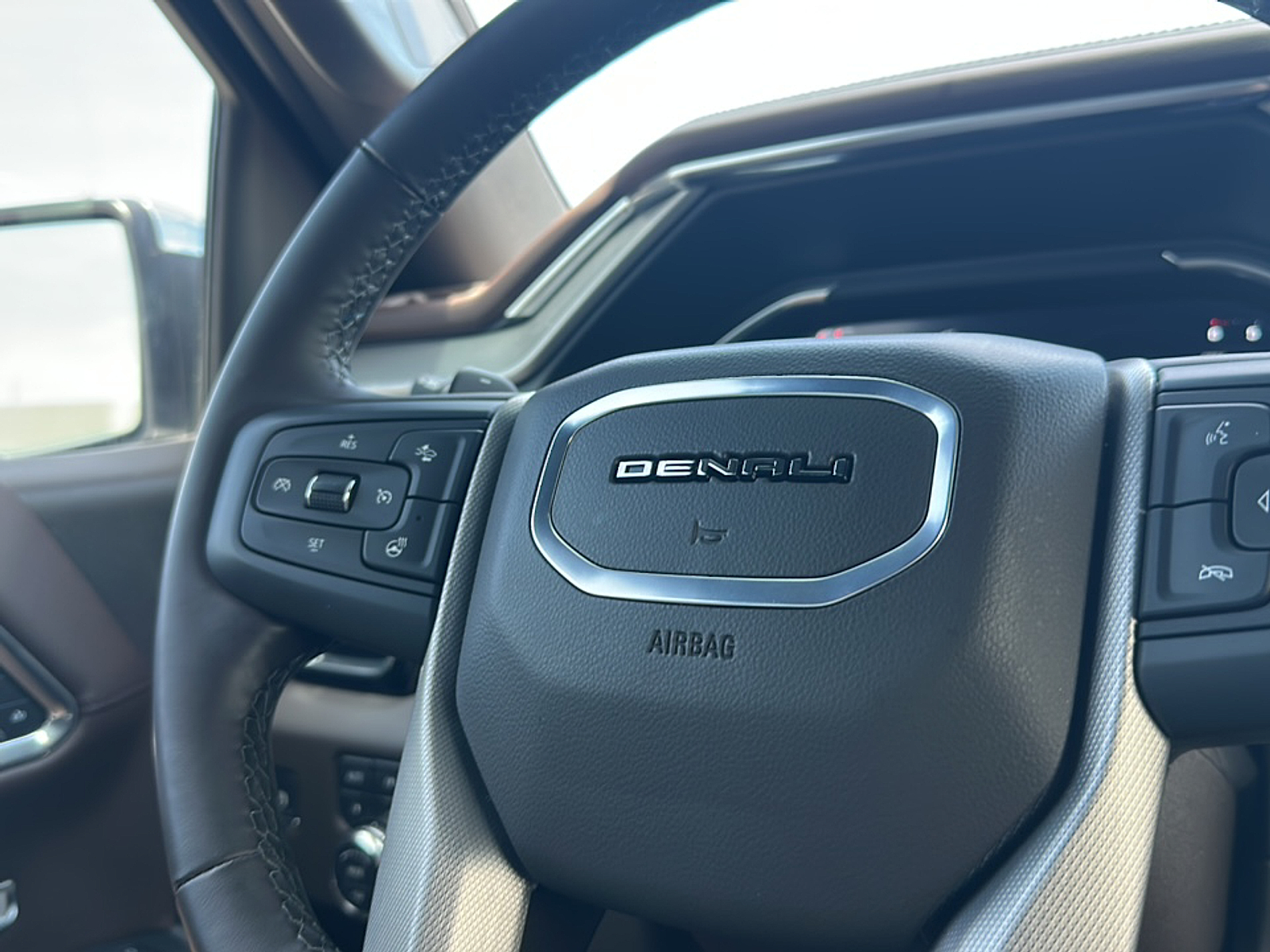 2024 Gmc Sierra 1500 Denali photo 14