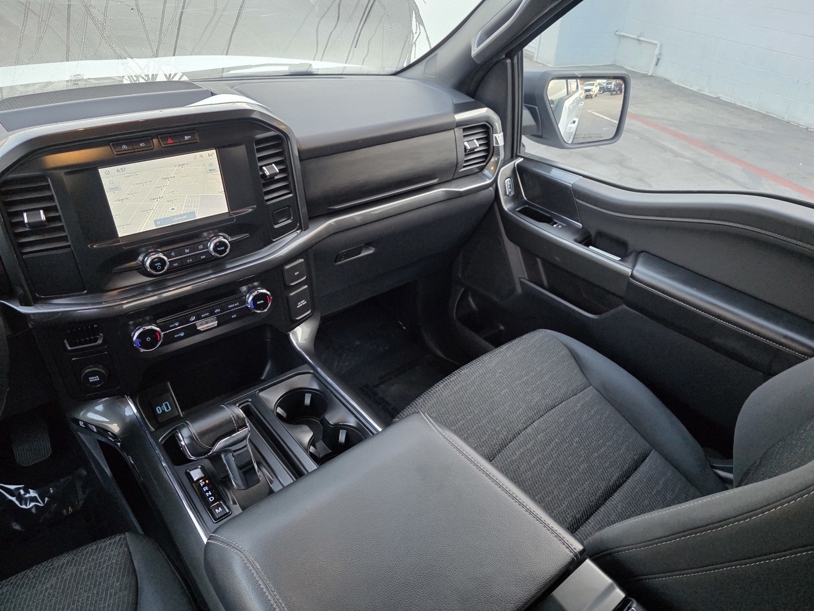 2022 Ford F-150 XLT photo 22