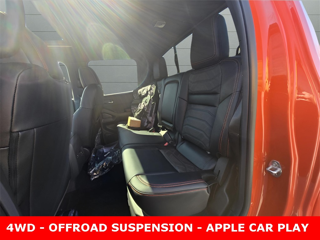 2025 Nissan Frontier PRO-4X photo 9