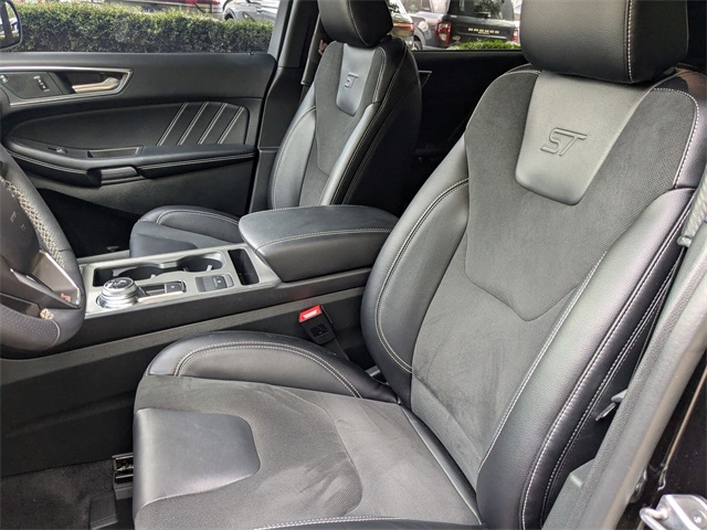 2023 Ford Edge ST photo 19