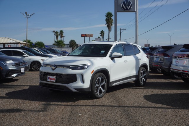 2026 Volkswagen Tiguan SE's photo