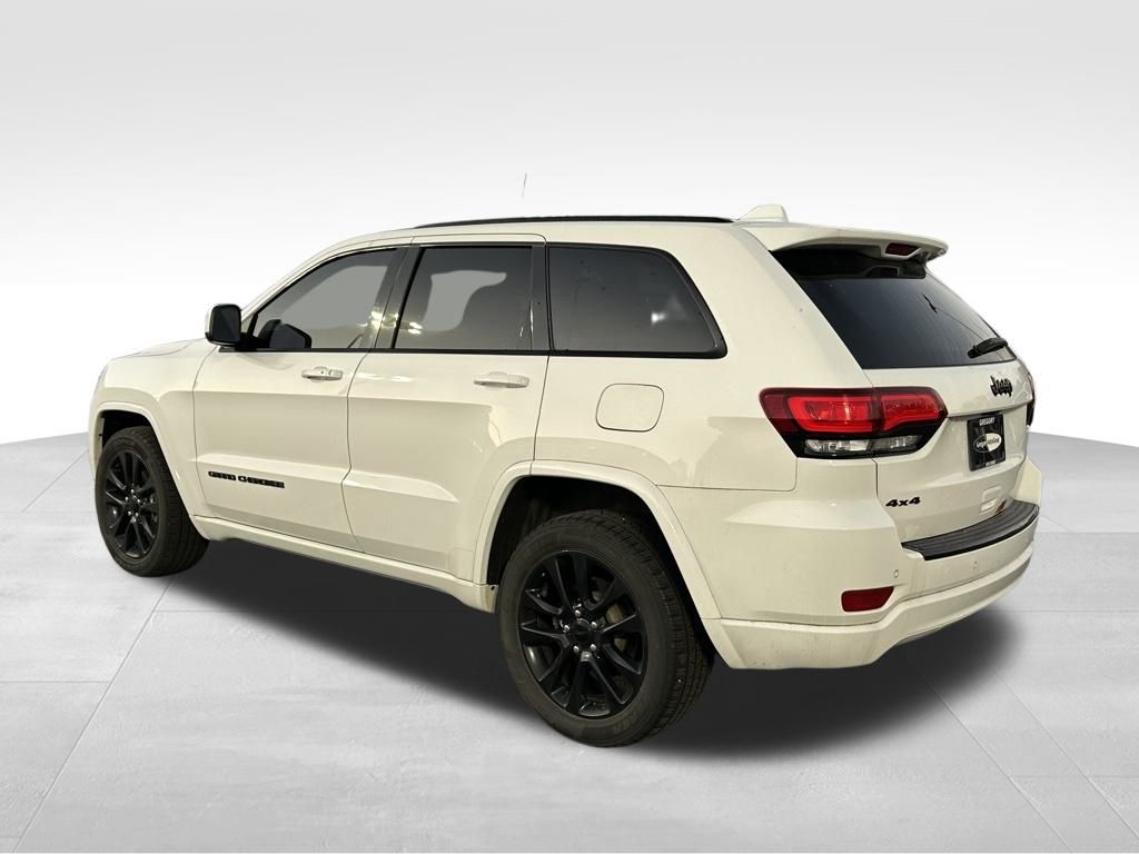 2018 Jeep Grand Cherokee Altitude photo 3