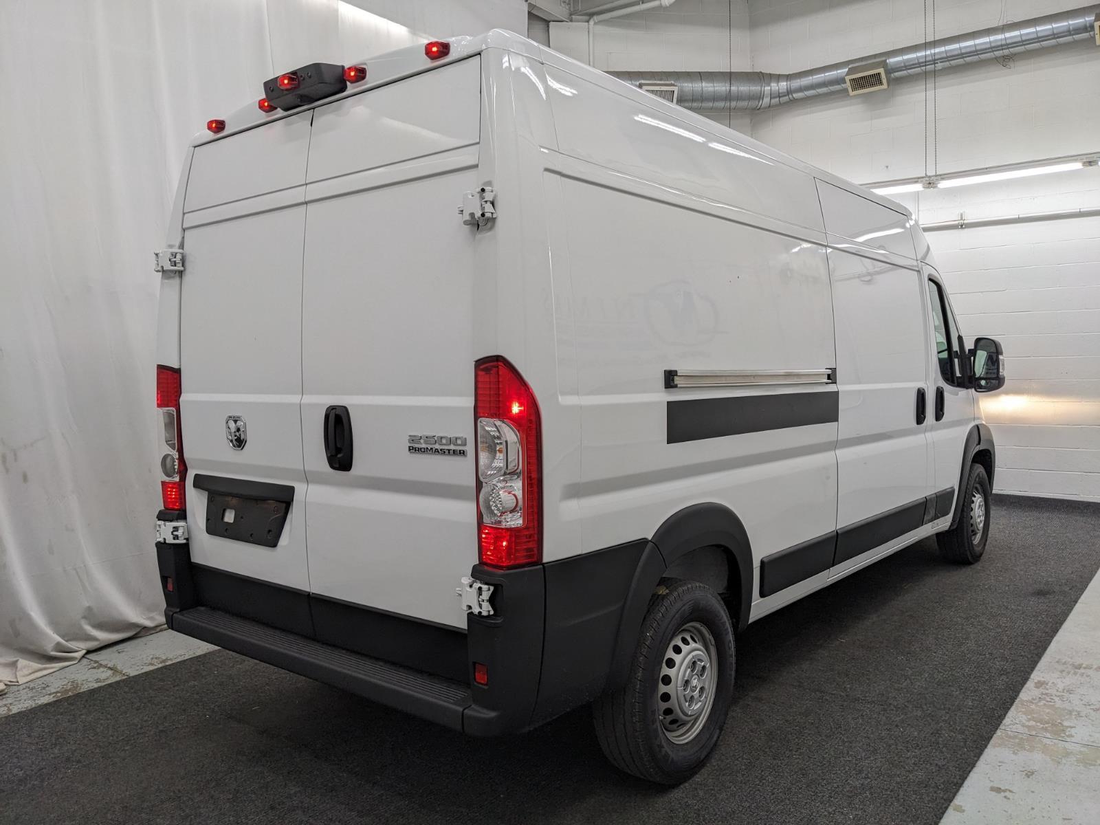 2024 Ram ProMaster 2500 photo 2
