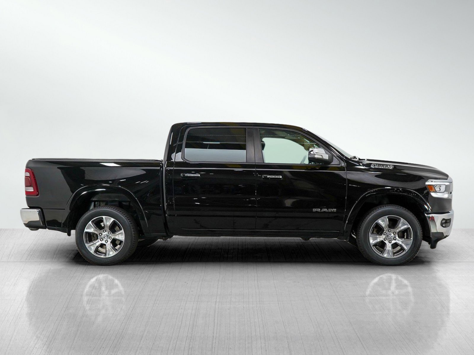 2019 Ram 1500 Laramie photo 6