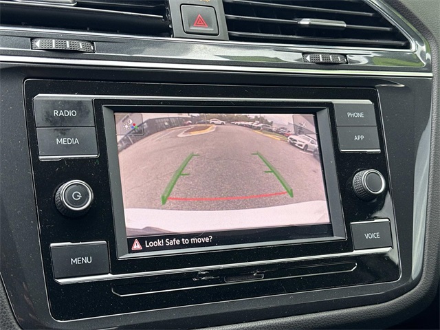 2022 Volkswagen Tiguan S photo 3