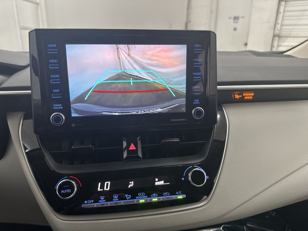 2022 Toyota Corolla LE photo 14
