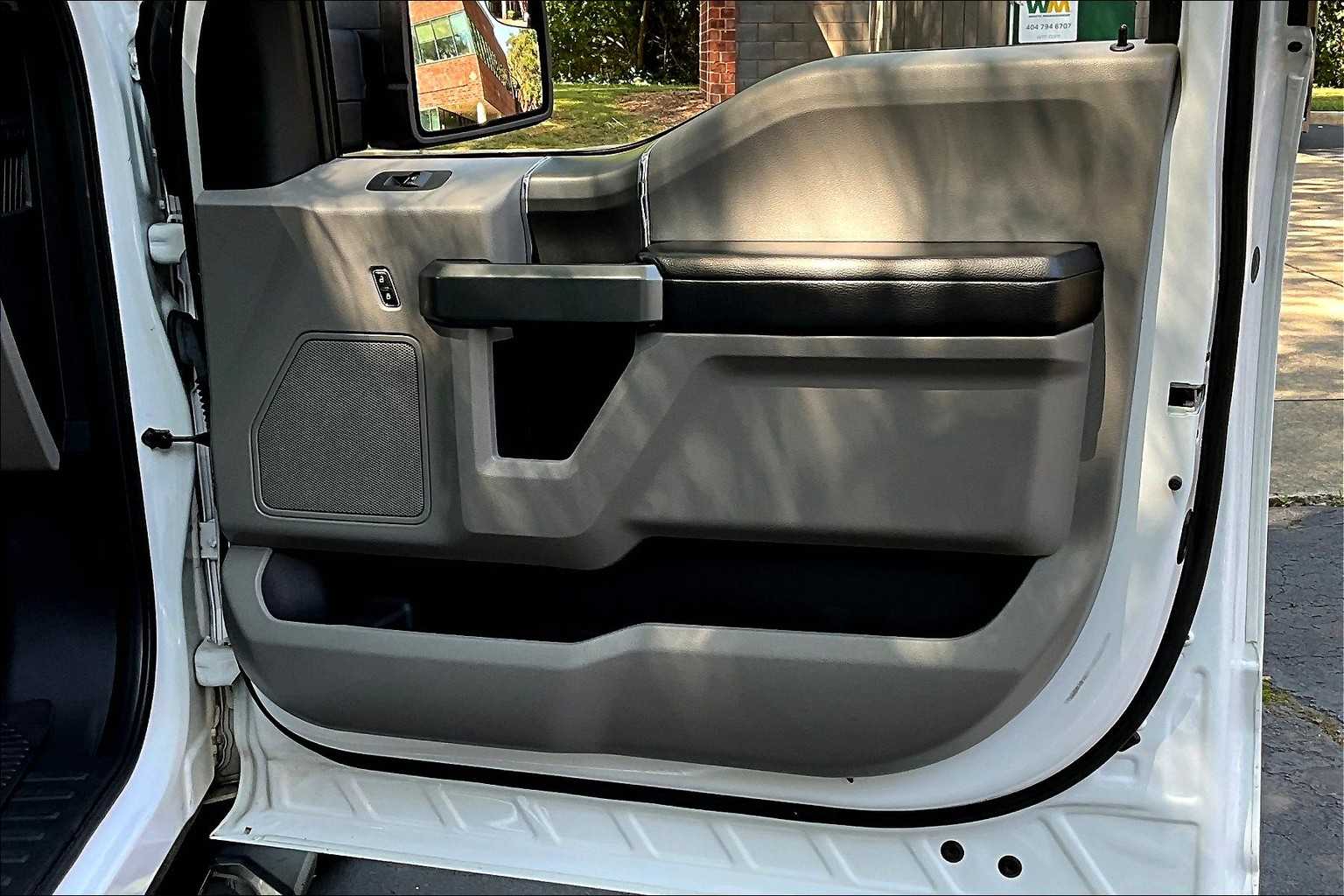 2016 Ford F-150 XLT photo 20
