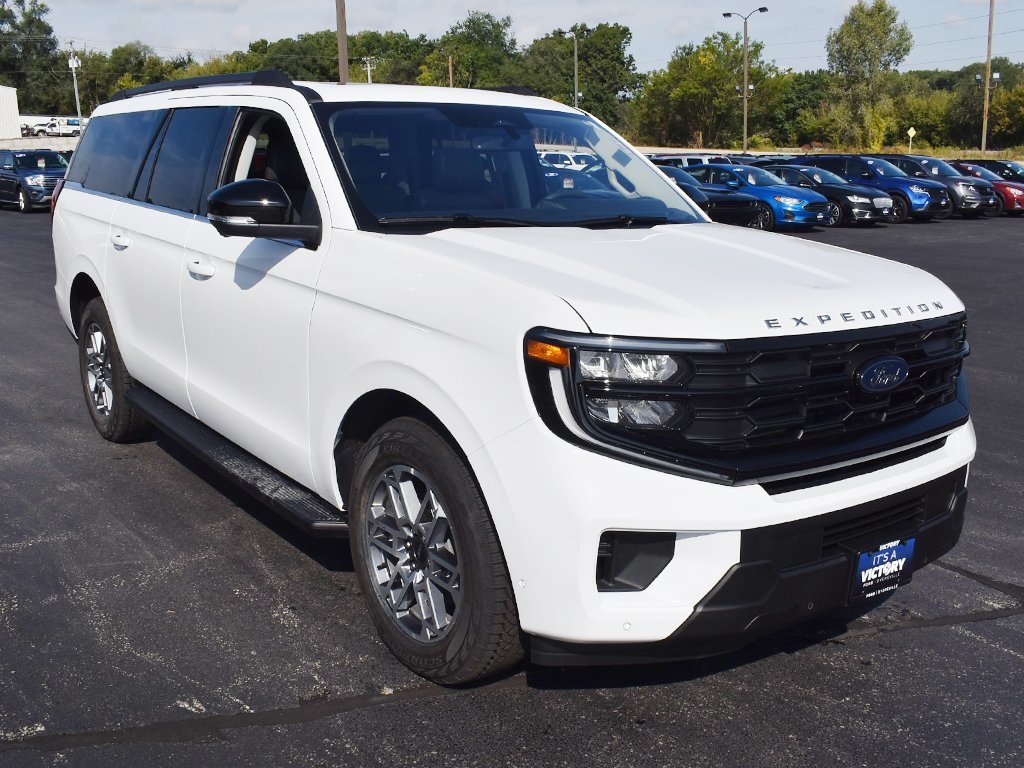 2025 Ford Expedition MAX photo 11