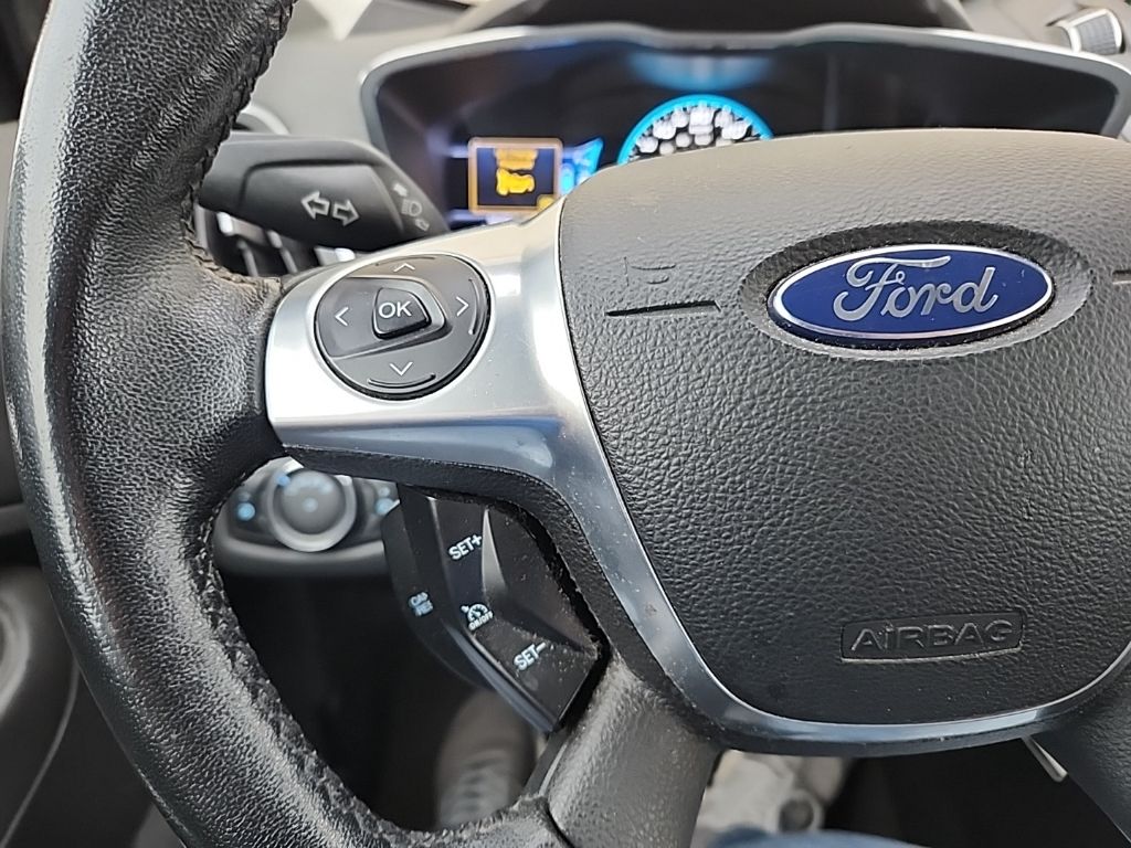 2013 Ford C-Max Hybrid SE photo 15