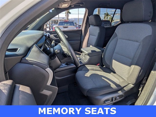 2023 Chevrolet Traverse Cloth photo 3