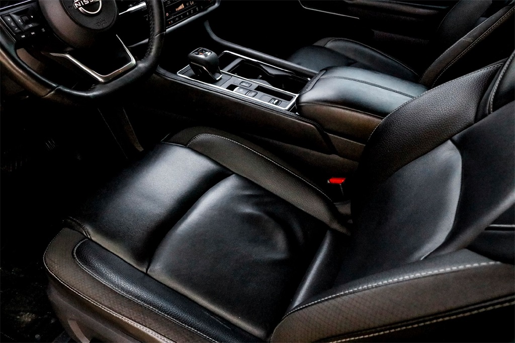 2023 Nissan Pathfinder SL photo 14