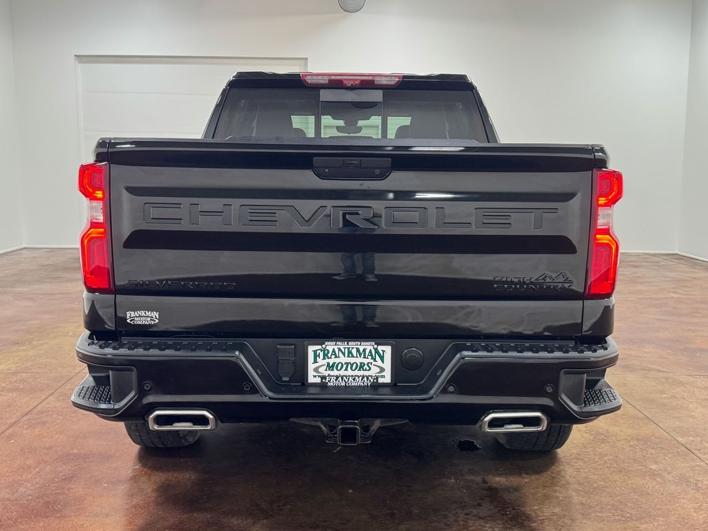 2022 Chevrolet Silverado 1500 High Country photo 3