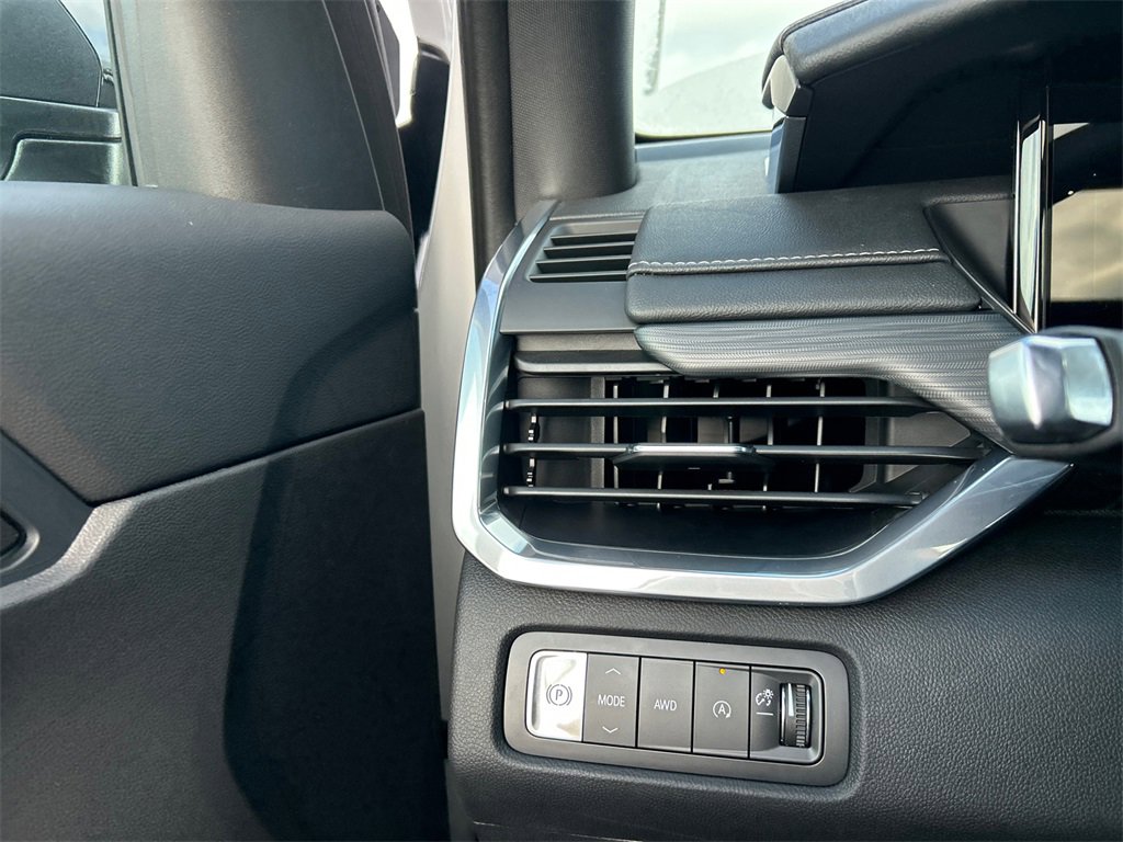 2026 GMC ACADIA - Image 16