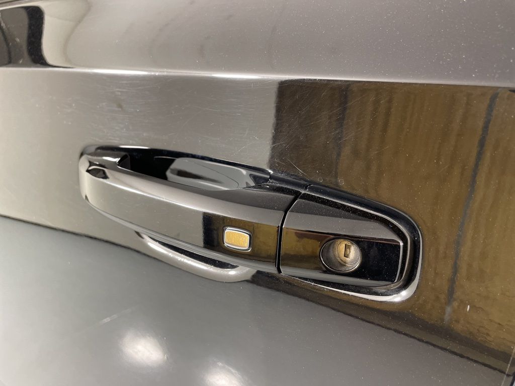 2021 Chevrolet Tahoe RST photo 10
