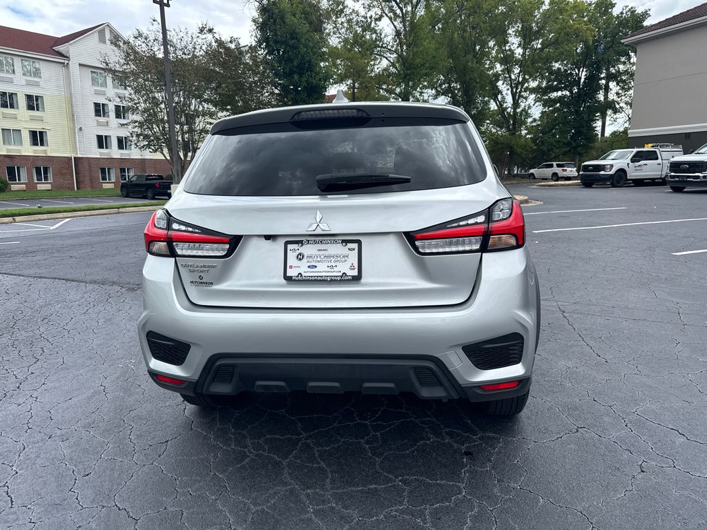 2024 Mitsubishi Outlander Sport ES photo 4