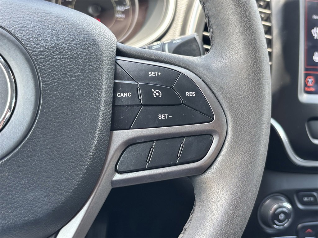 2022 Jeep Cherokee Latitude Lux photo 29