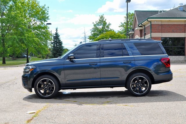 2022 Ford Expedition Limited photo 6