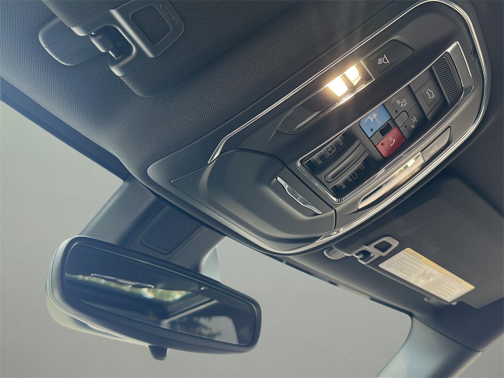 2023 Jeep Grand Cherokee Altitude photo 10