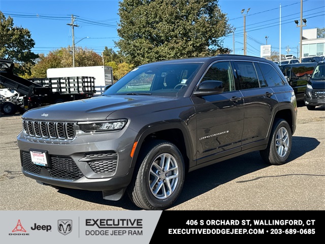 2025 Jeep Grand Cherokee Laredo's photo
