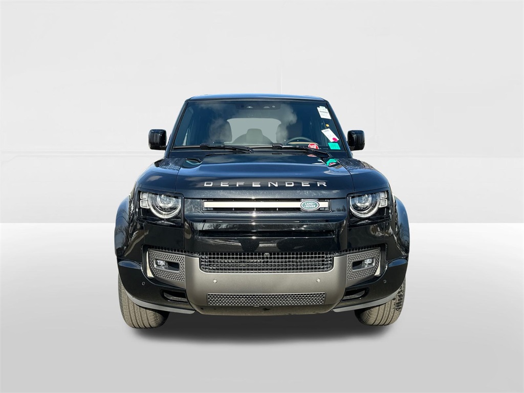 2025 Land Rover Defender 110 X-Dynamic SE photo 5