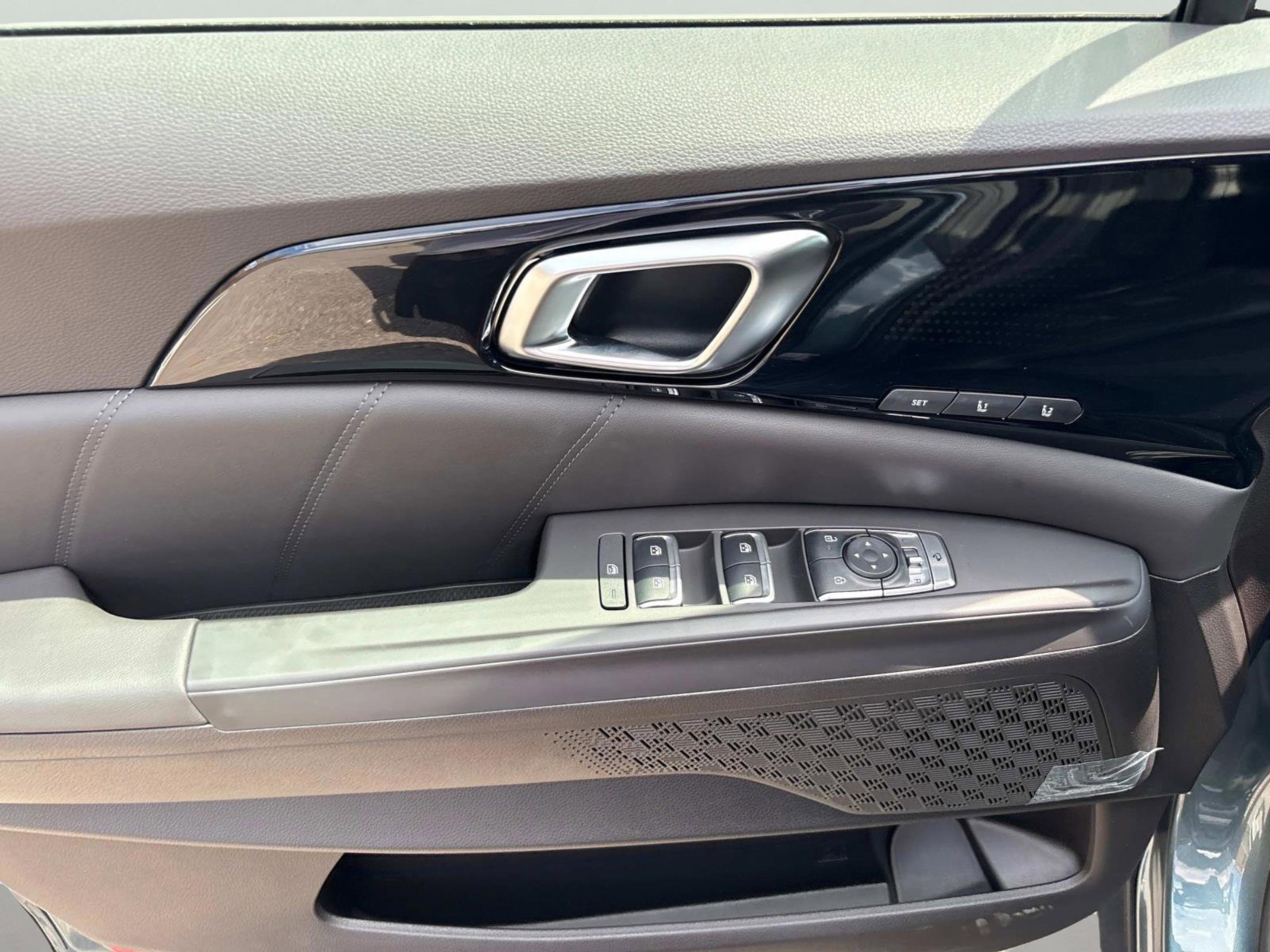 2026 Kia Carnival SX Prestige photo 15
