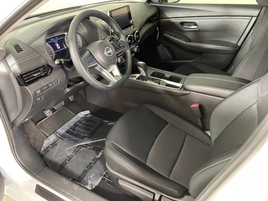 2025 Nissan Sentra SV photo 16