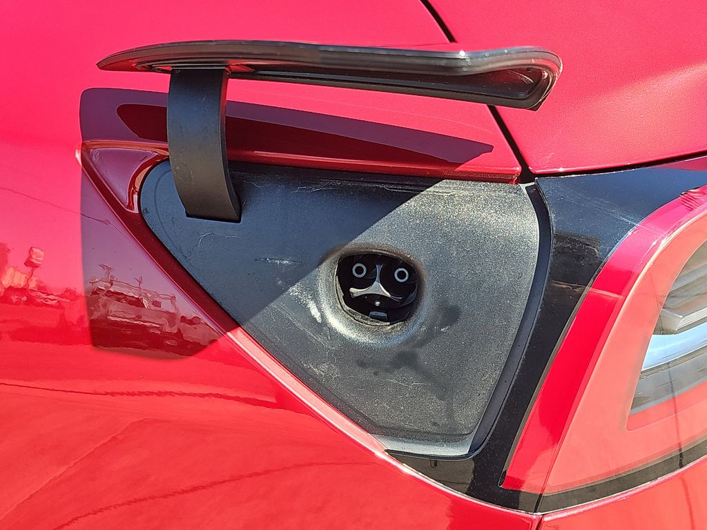 2018 Tesla Model 3 Long Range photo 36