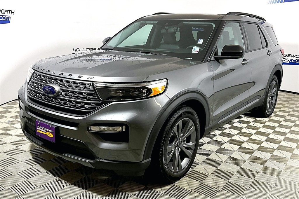 2024 Ford Explorer XLT's photo