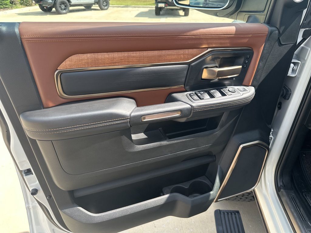 2022 Ram 2500 Longhorn photo 18
