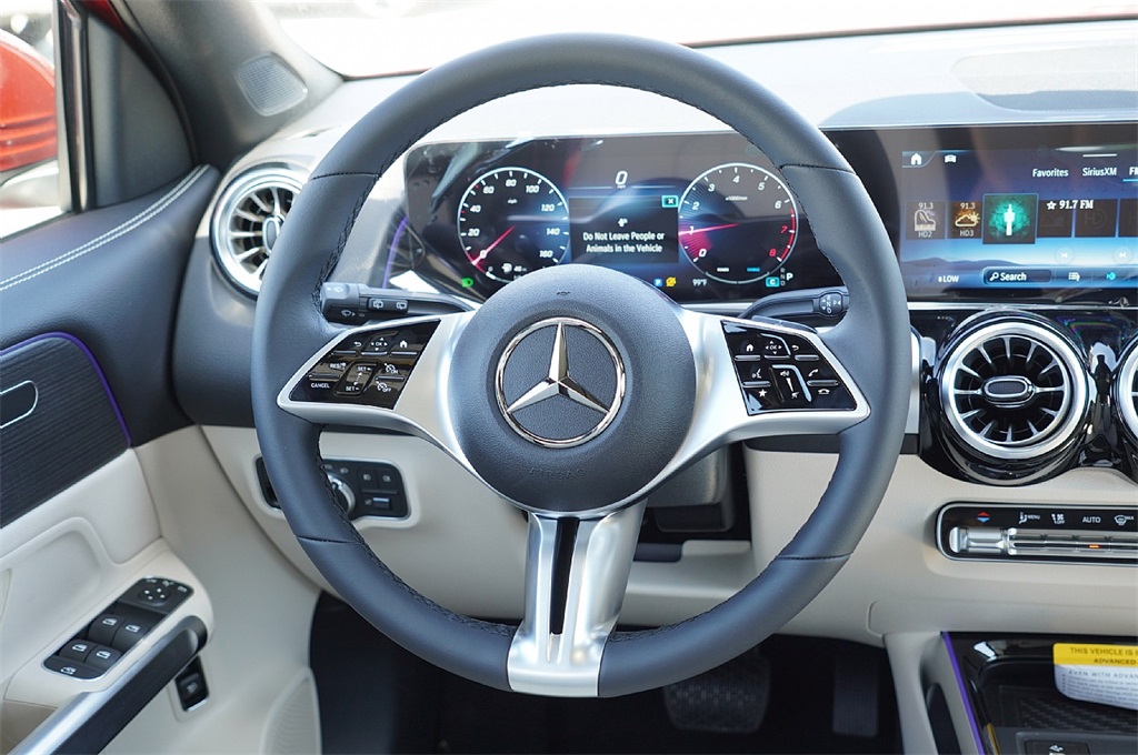 2026 Mercedes Benz GLB 250 photo 17