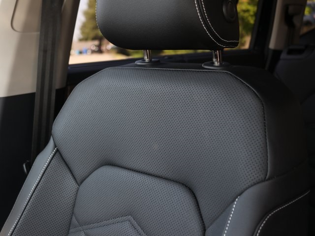 2026 Volkswagen Atlas SE Technology photo 8