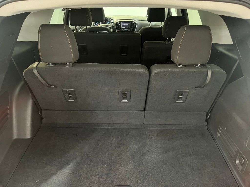 2021 Chevrolet Traverse LS photo 12