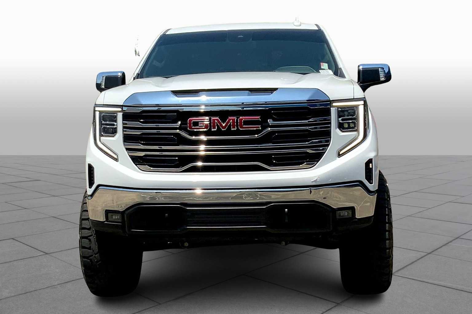 2023 Gmc Sierra 1500 SLT photo 3
