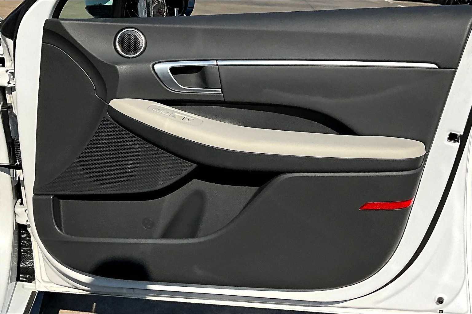 2024 Hyundai Sonata Hybrid SEL photo 19