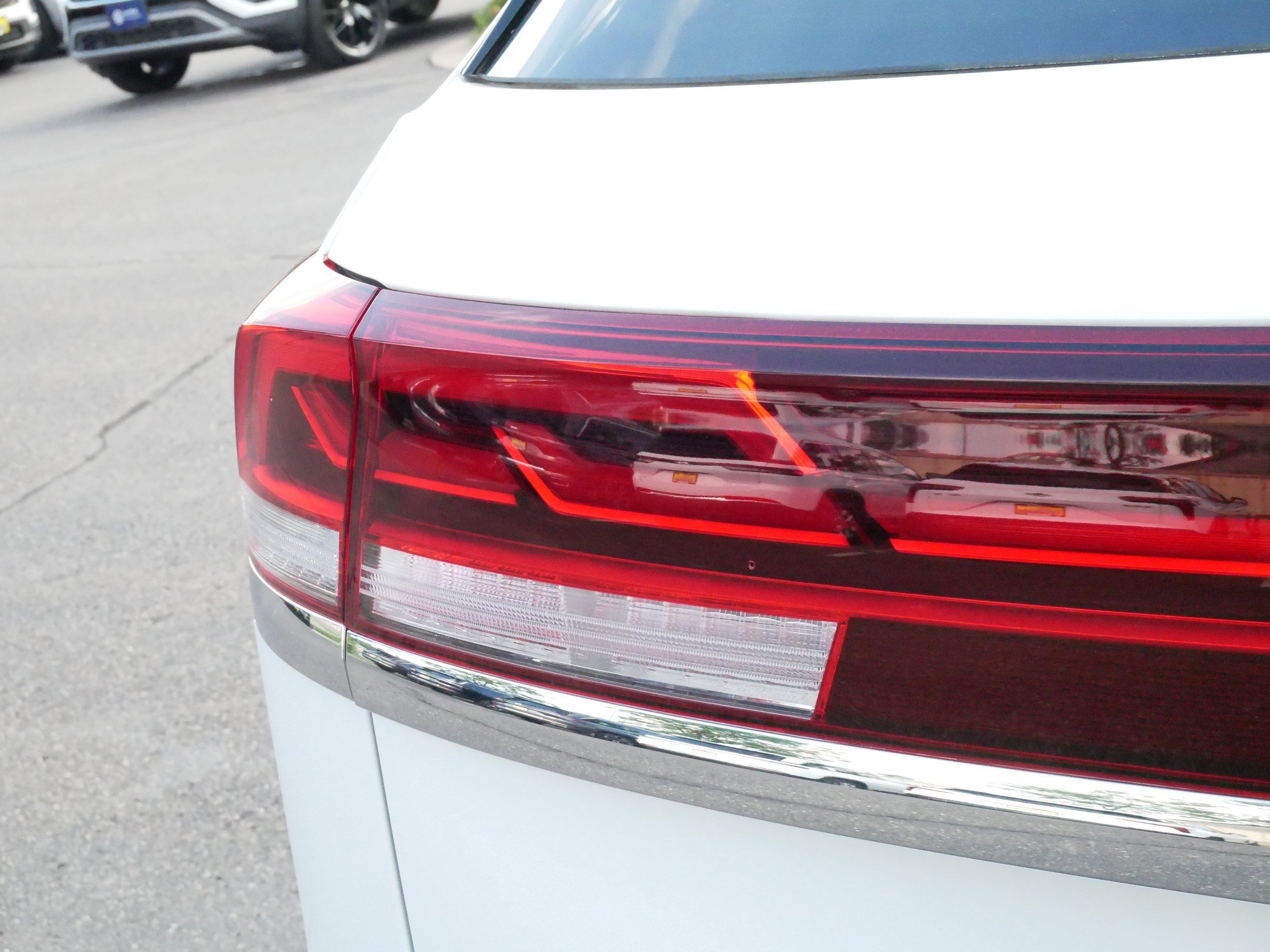 2024 Volkswagen Atlas Cross Sport SE Technology photo 15