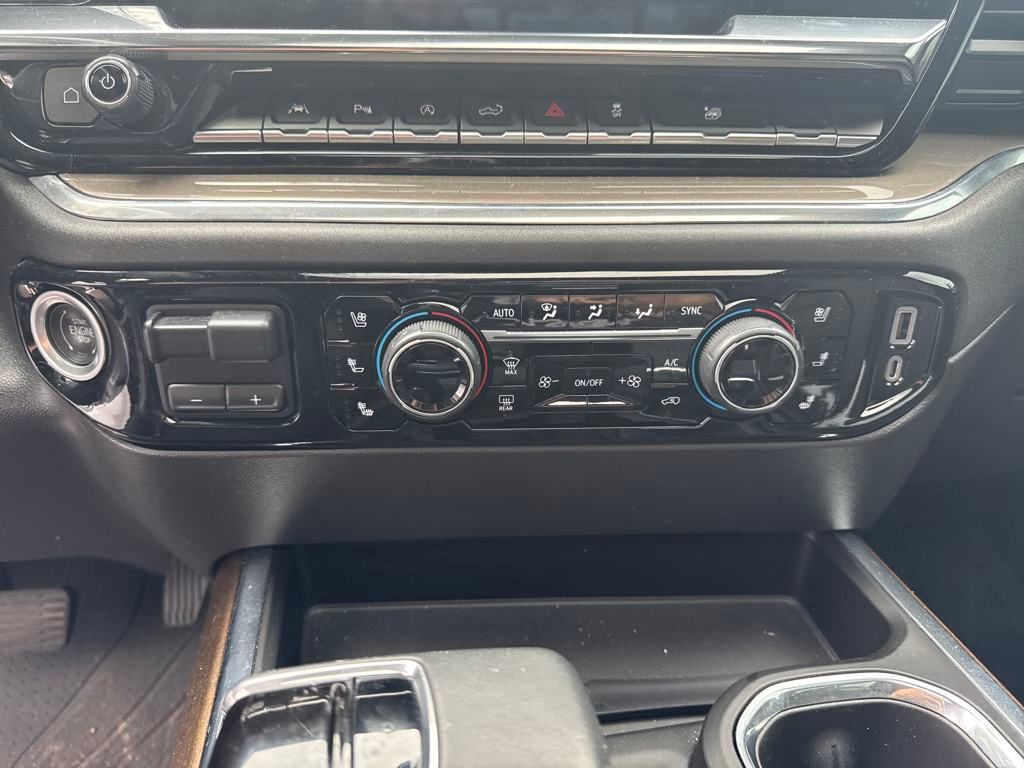 2022 Chevrolet Silverado 1500 High Country photo 15