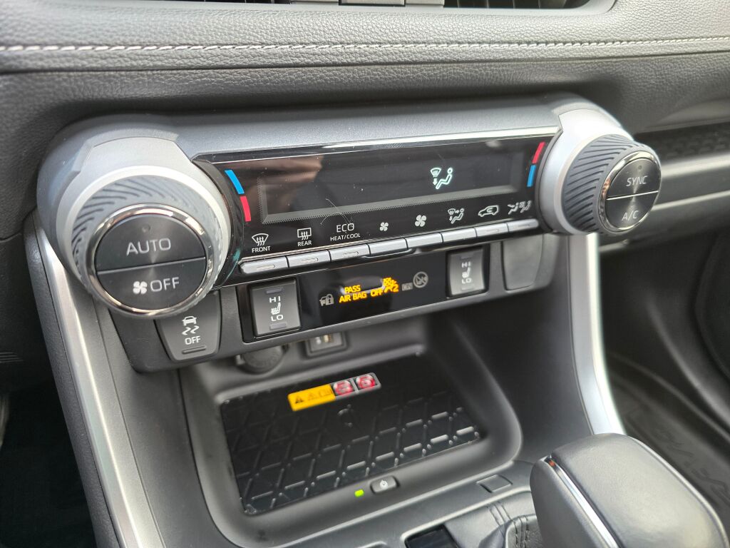 2023 Toyota RAV4 Hybrid XLE Premium photo 29
