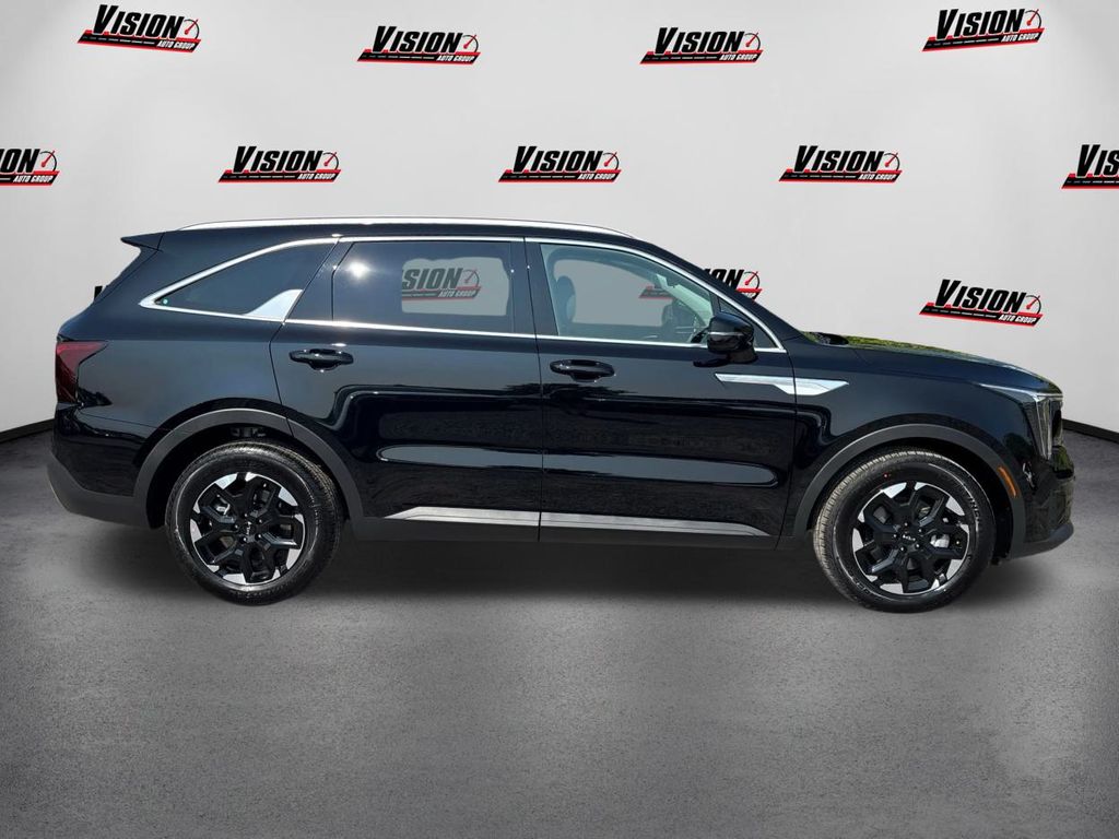 2026 Kia Sorento S photo 4