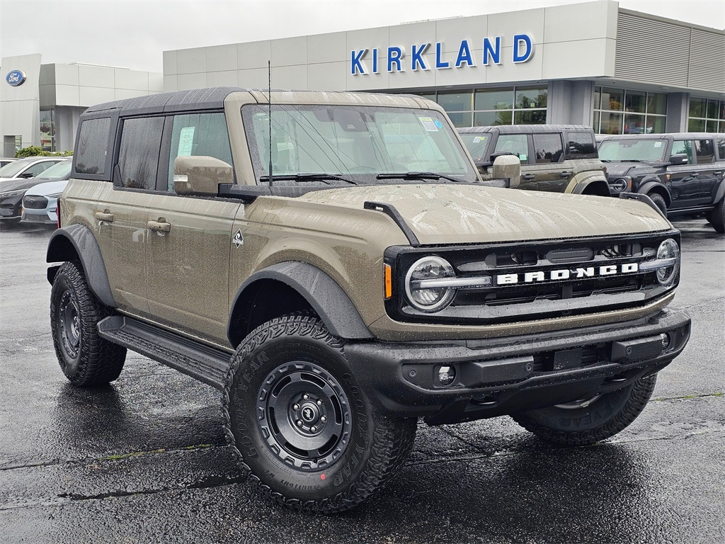 2025 Ford Bronco 4-Door Outer Banks's photo