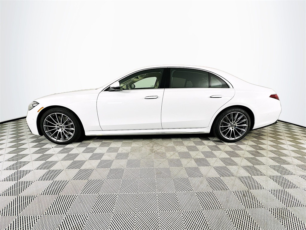 2026 Mercedes Benz S 580 4MATIC photo 4