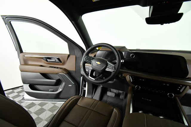 2025 Chevrolet Tahoe High Country photo 17